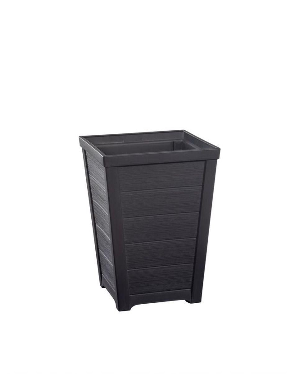 Jardinera piso Square con sistema automático de riego