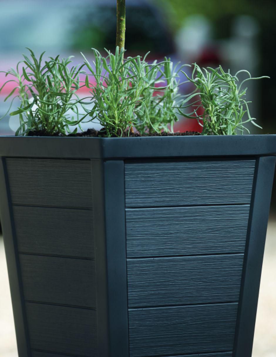 Jardinera piso Square con sistema automático de riego 5
