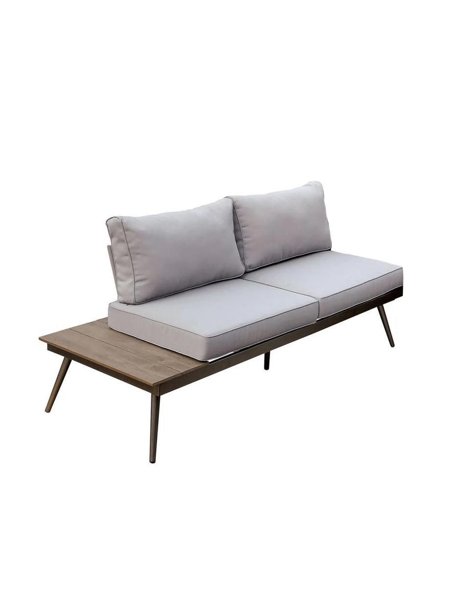 Love seat Exterior